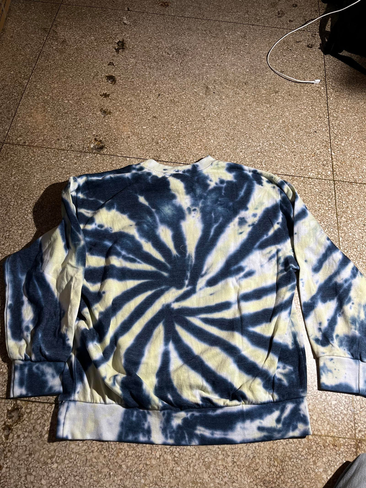 Aaliyah PreOwned Large Band Tie DyeSweatshirt