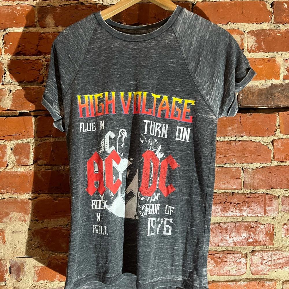 Acdc medium grey graphic vintage preowned tshirt