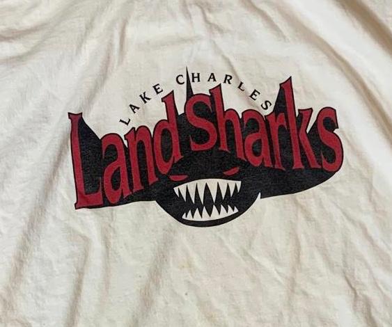 Lake Chrales LandSharks PreOwned XL Tshirt