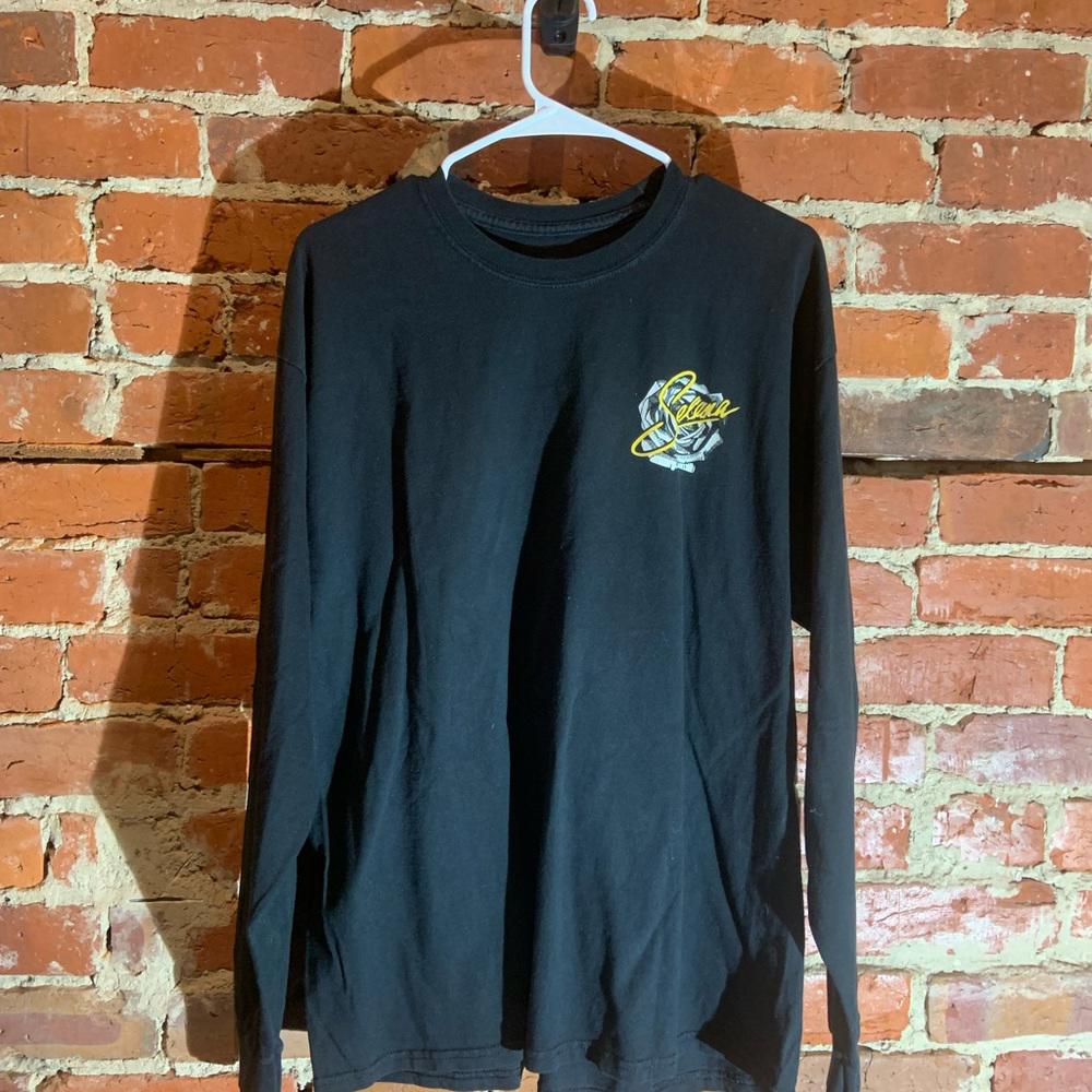 Selena Xlarge black graphic vintage longsleeve tshirt