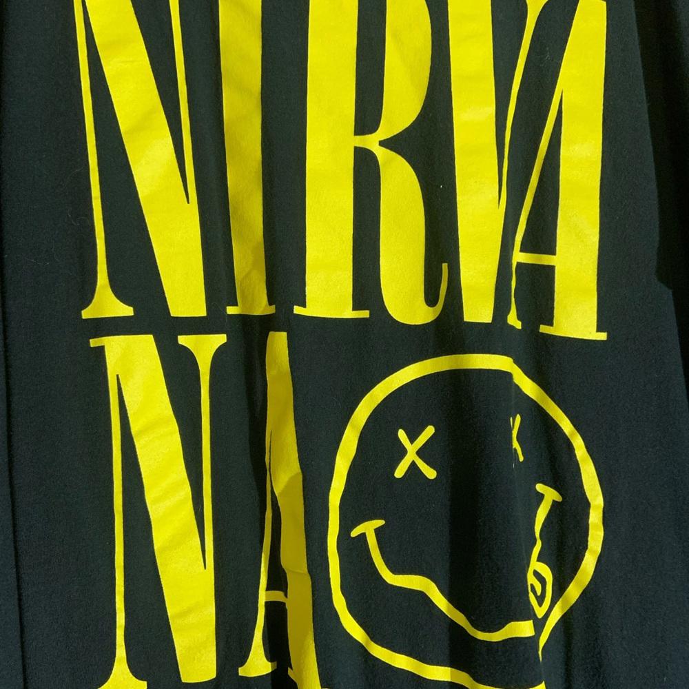 Nirvana 2XLarge black graphic vintage T-shirt