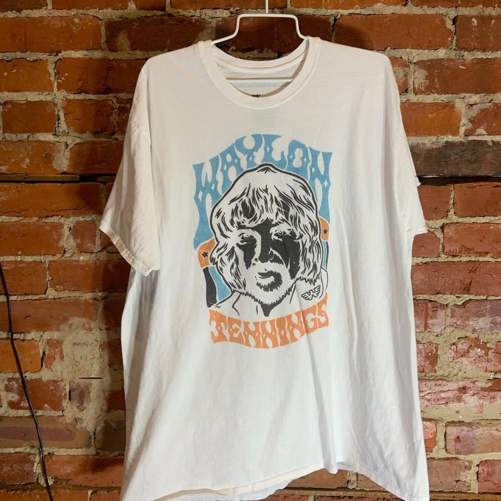 Waylon Jennings 2XLarge white graphic preowned T-shirt