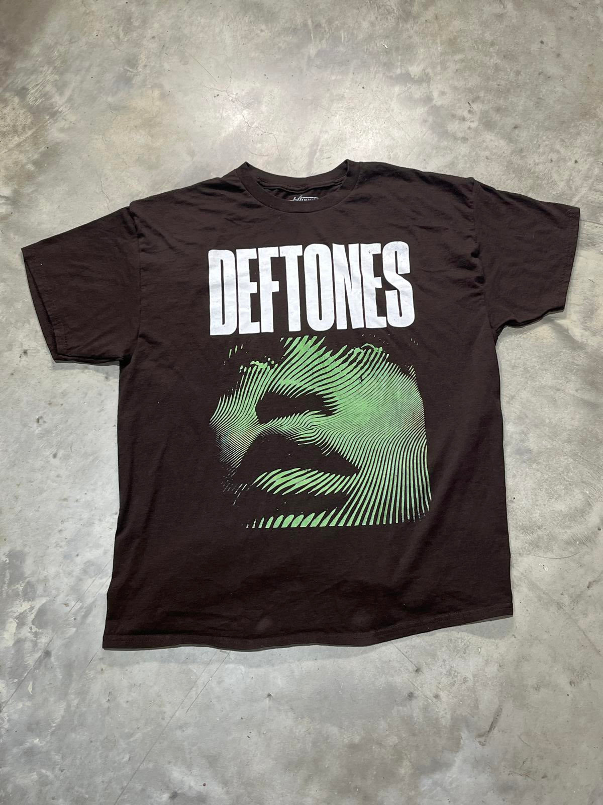 Deftones Preowned XL T-shirt