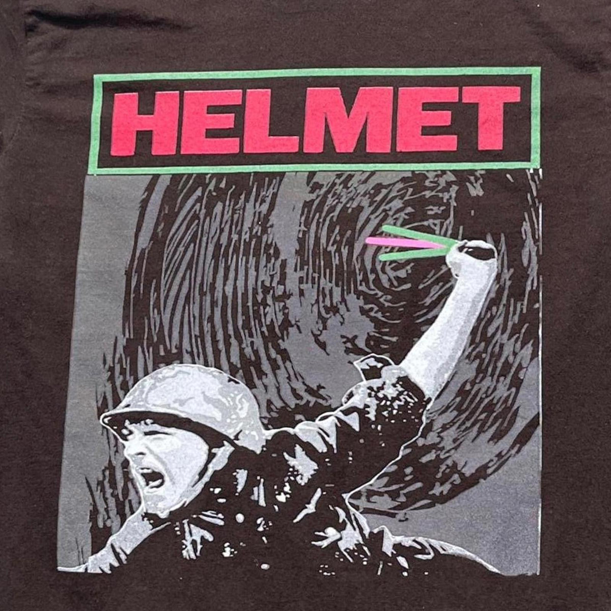 Helmet Preowned Medium T-shirt