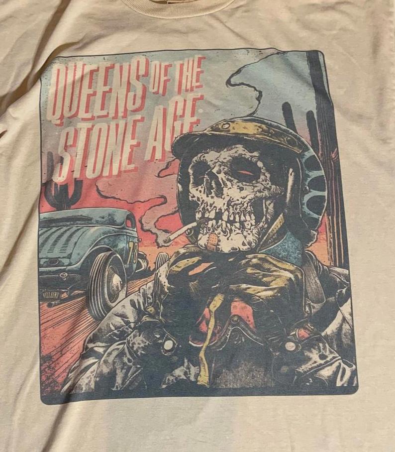 Queens of the Stone Age PreOwned XL Tan Shirt