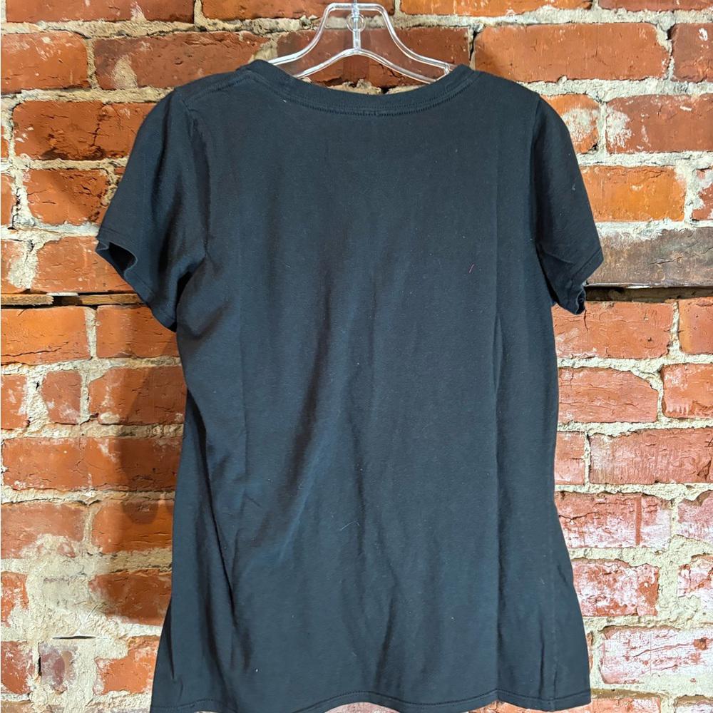1975 large women’s black graphic vintage preowned tshirt