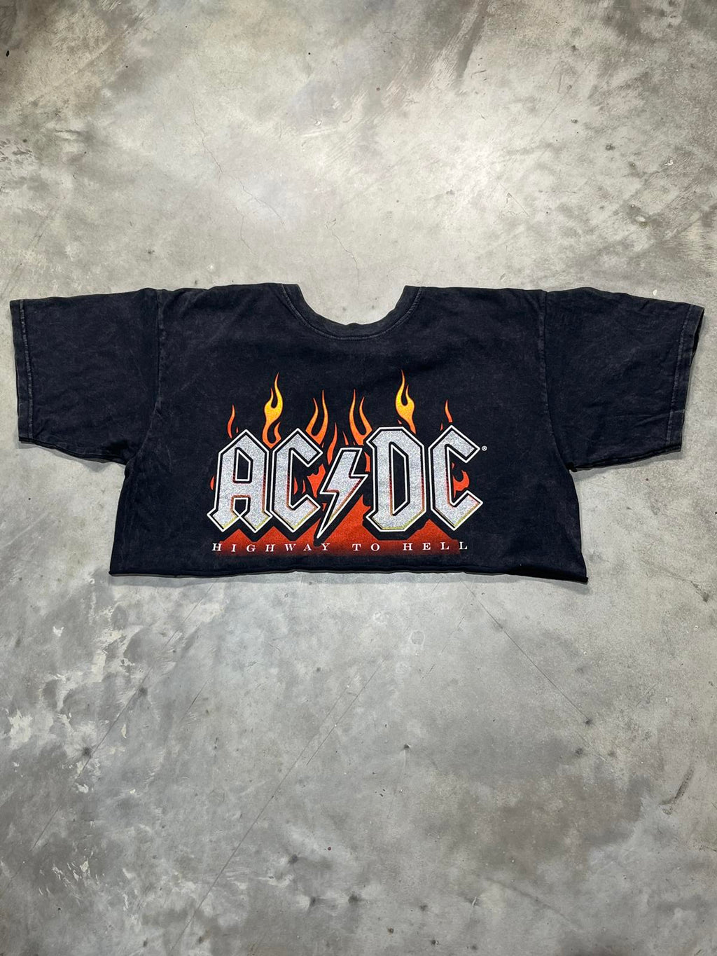 ACDC Preowned Large Cropped Band T-shirt