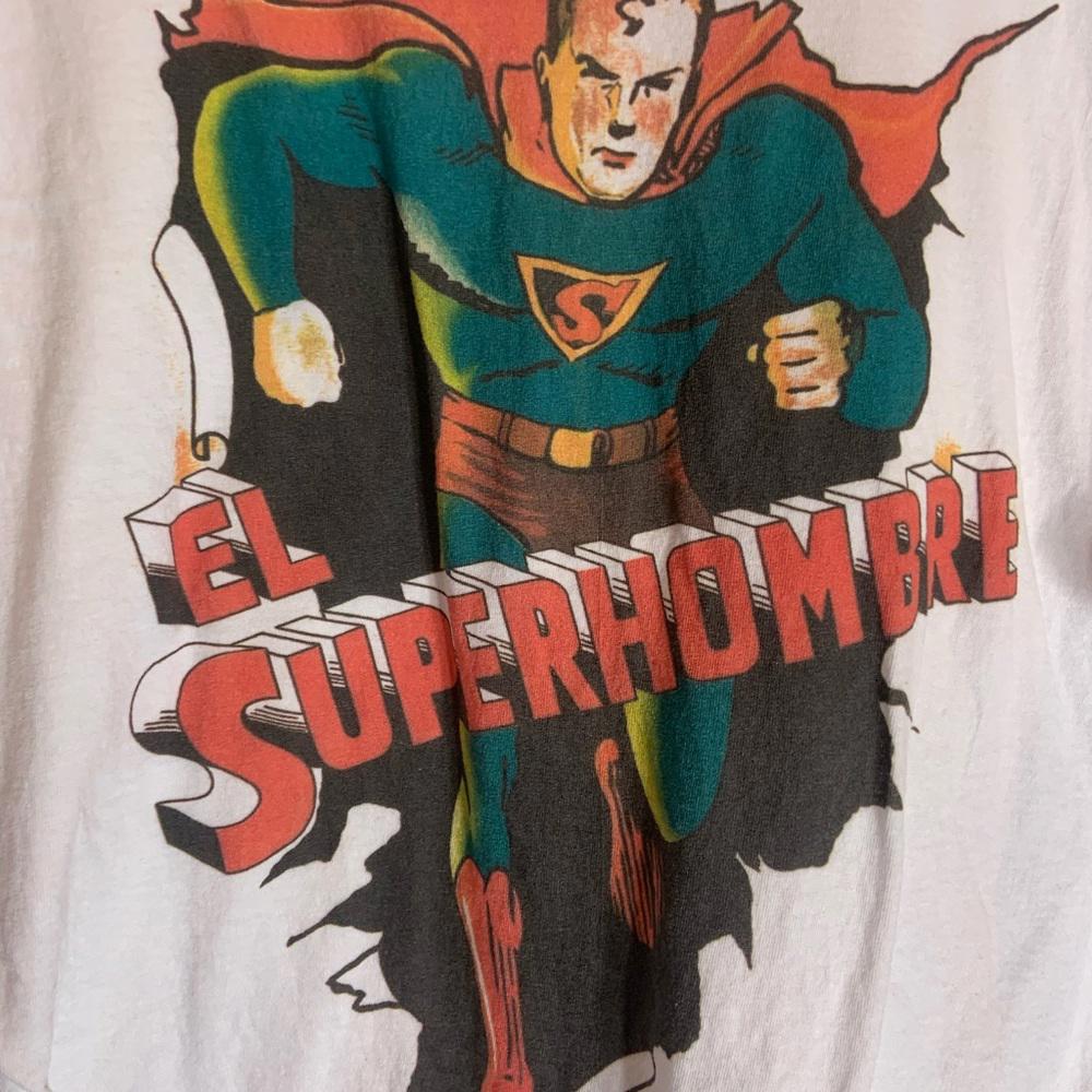 El superhombre 2XLarge white graphic preowned T-shirt