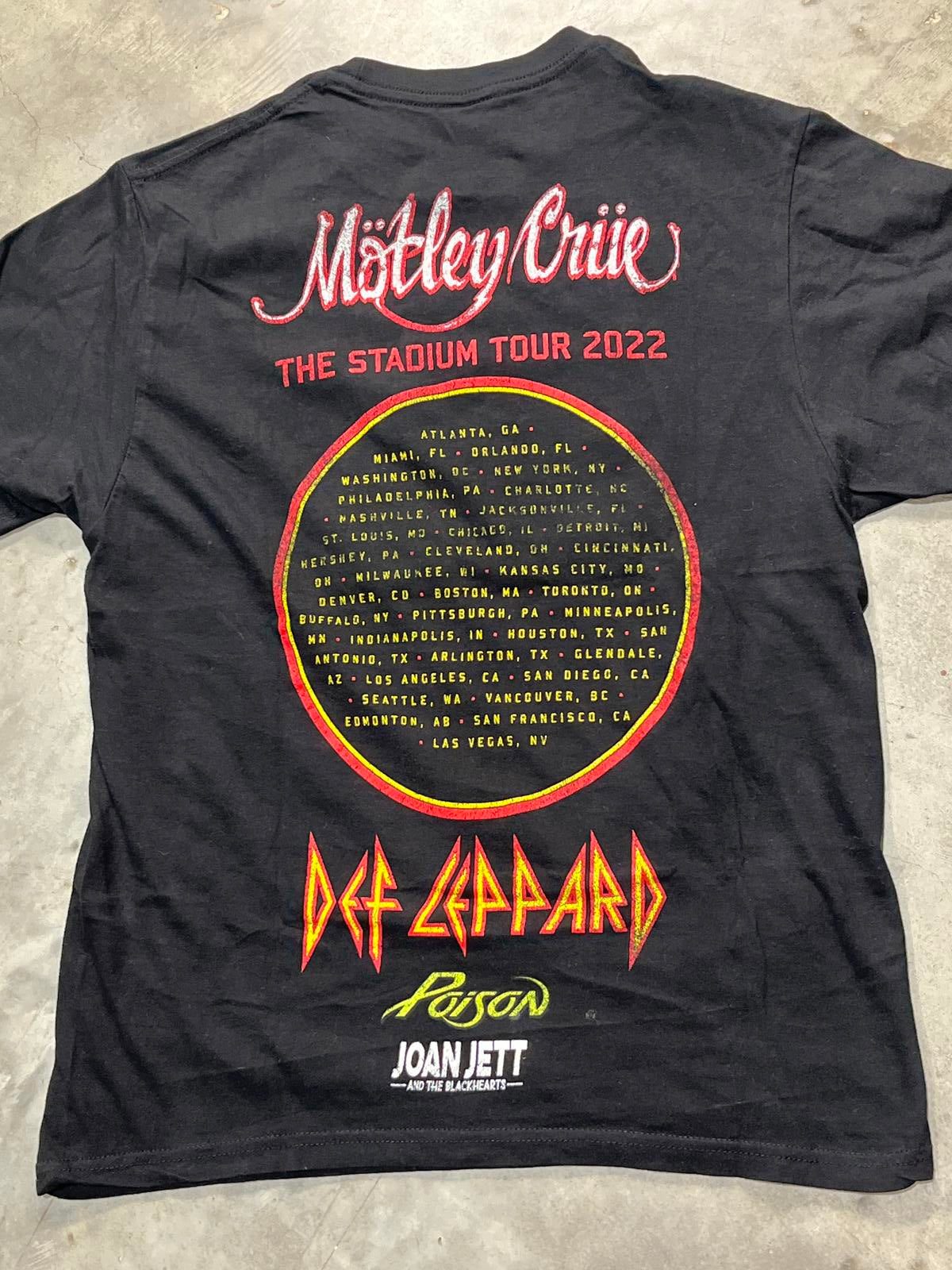 Mötley Crüe Def Leppard Preowned Medium T-shirt