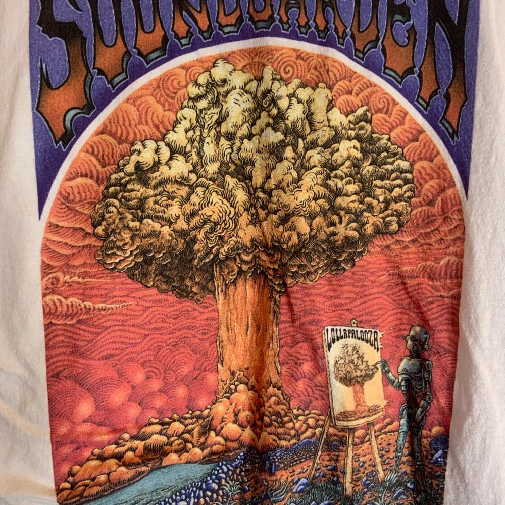 Sound garden 2XLarge white graphic preowned T-shirt