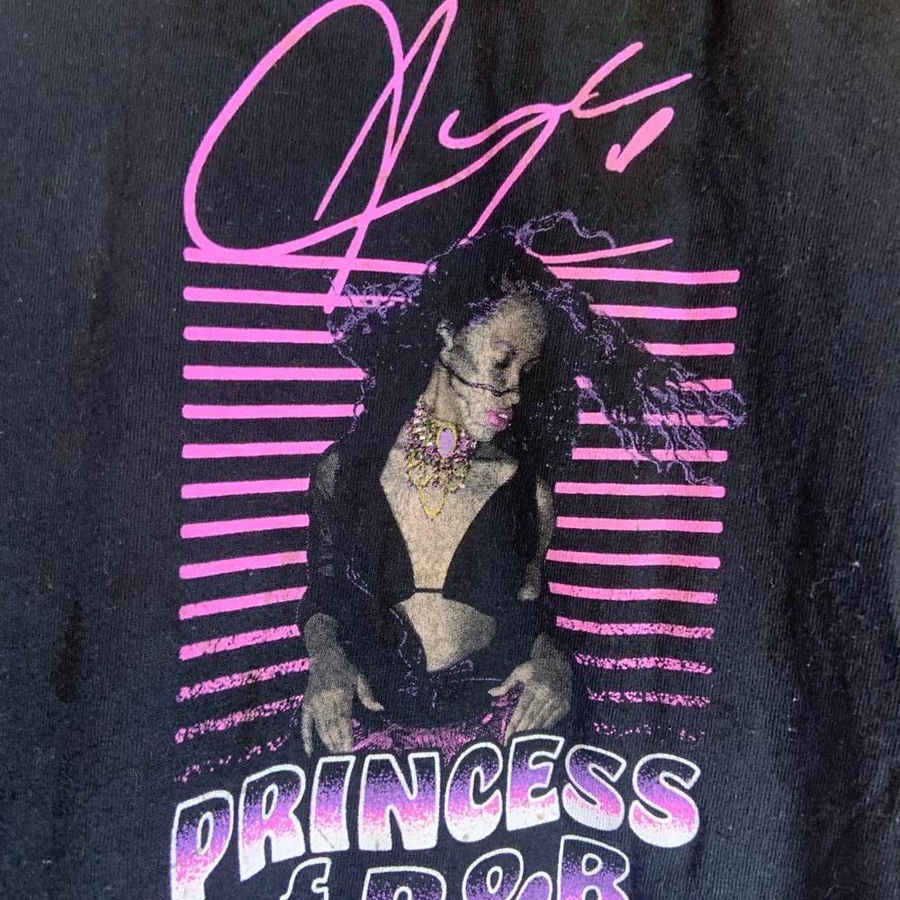 Aaliyah large black graphic preowned T-shirt