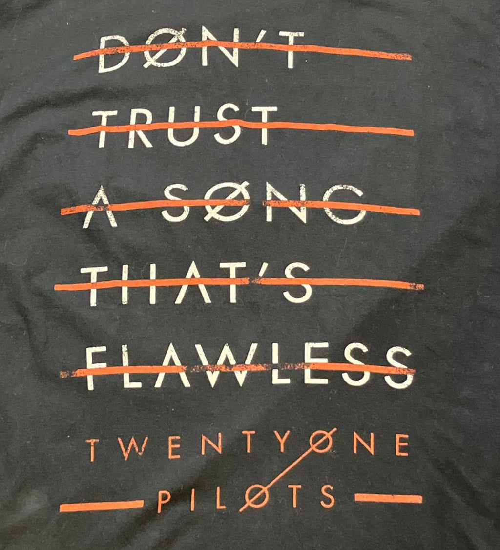 21 pilots Preowned XLG T-shirt