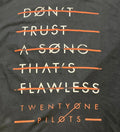 21 pilots Preowned XLG T-shirt