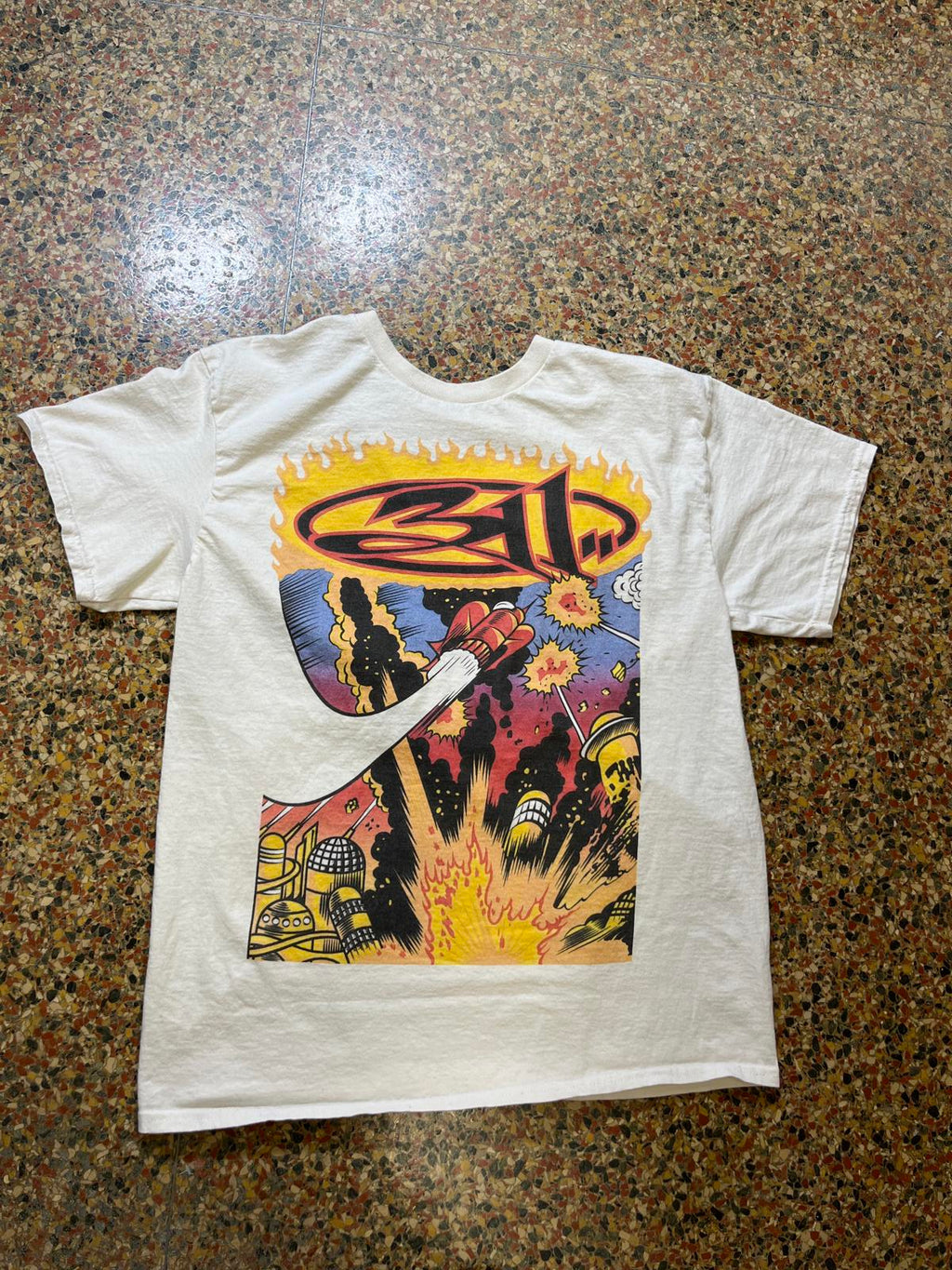 311 Preowned Large Band T-shirt