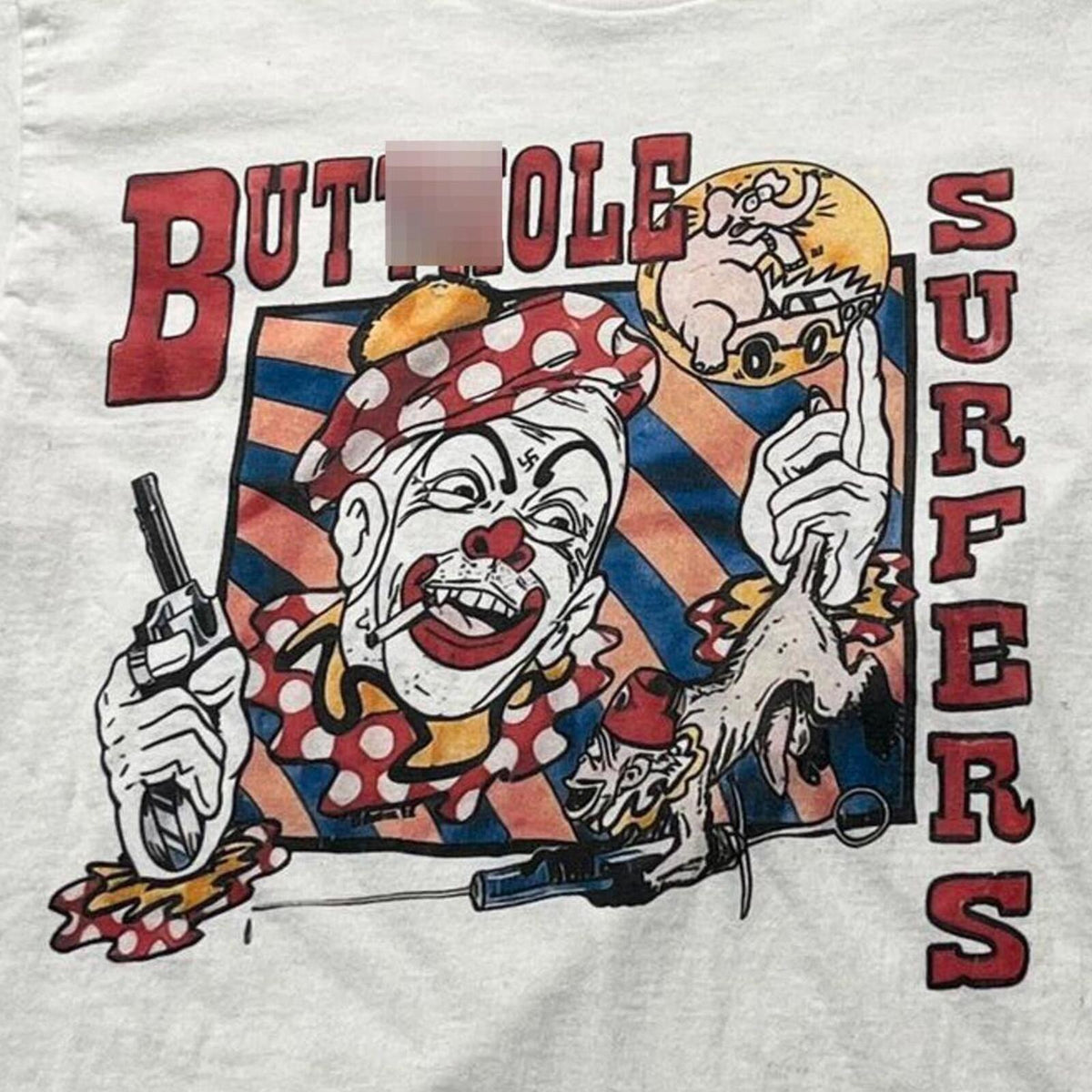 But**ole Surfers Preowned Medium T-shirt