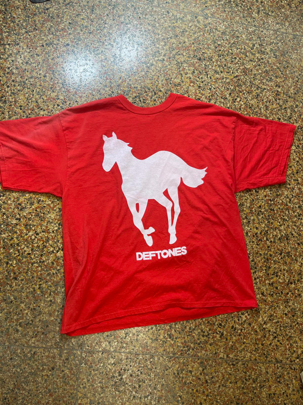 Deftones Preowned 2XL Band T-shirt