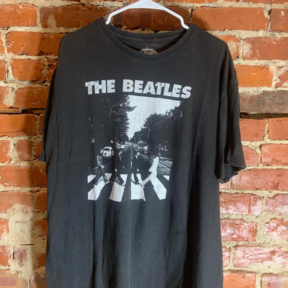 Beatles 2XLarge black graphic preowned T-shirt