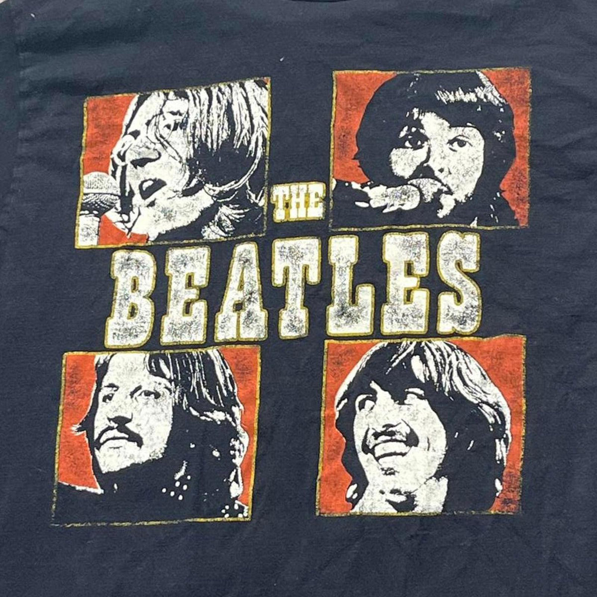 The Beatles Preowned Medium T-shirt