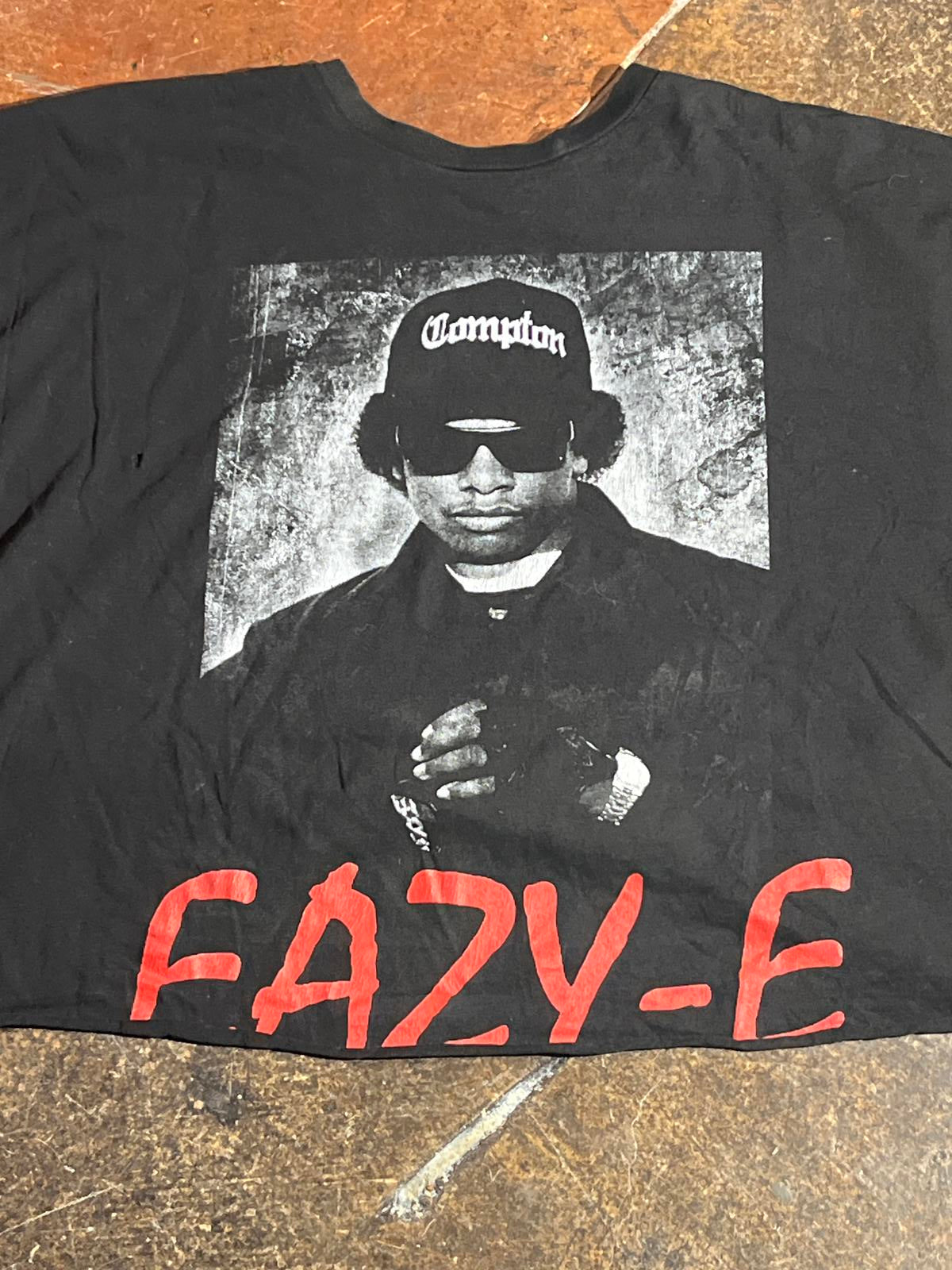 Eazy E 2XL black graphic preowned cropped tshirt