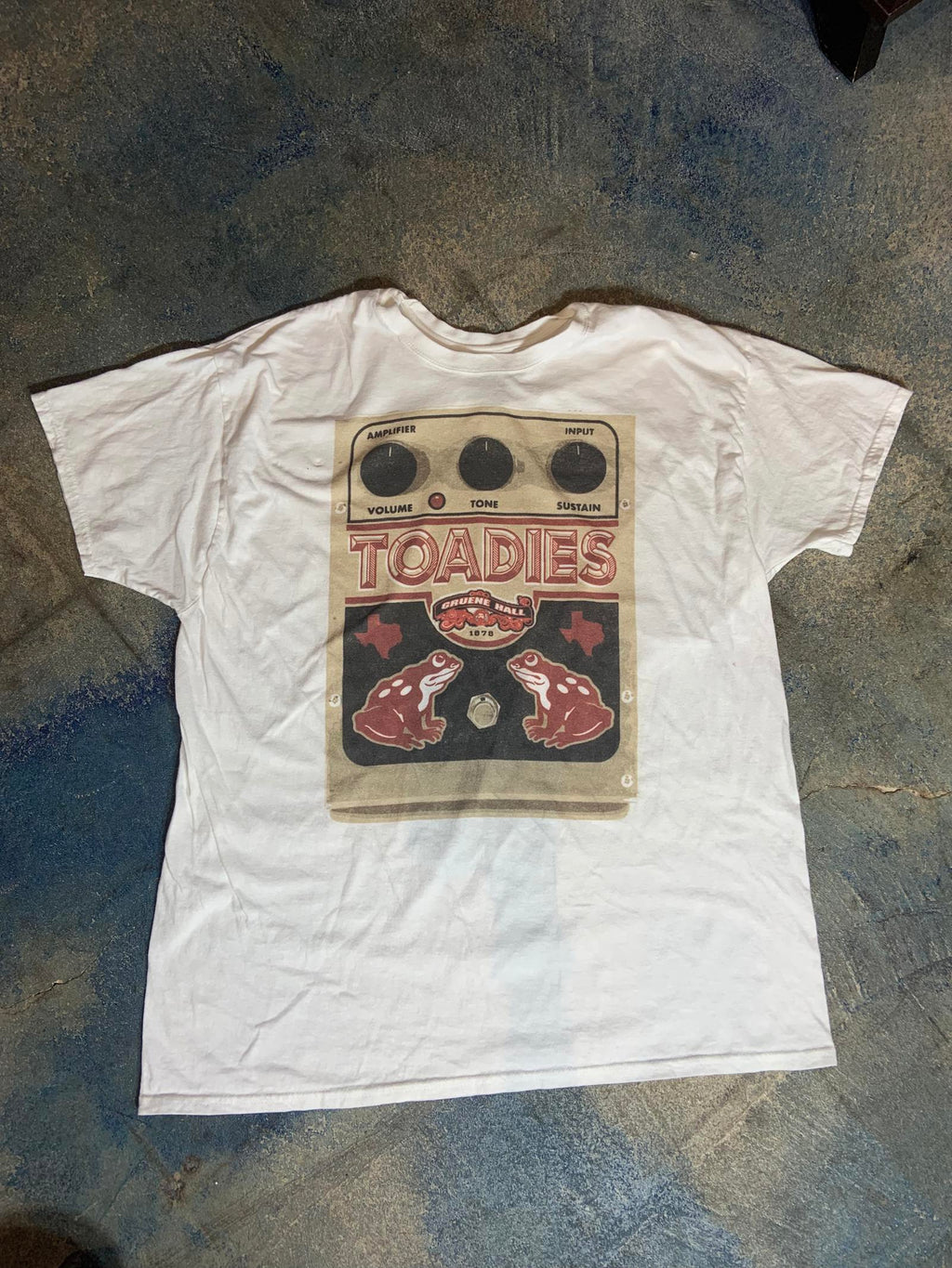 Toadies PreOwned XL White Shirt