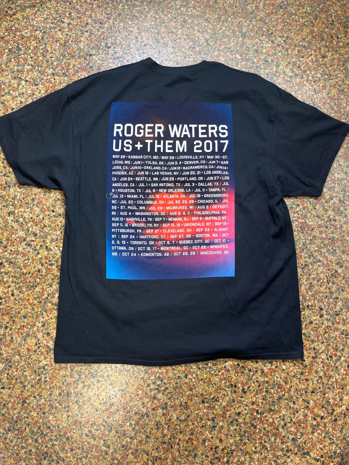 Roger Waters PreOwned 2XL Band tshirt
