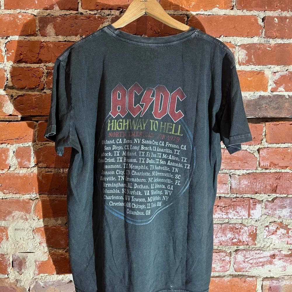 Acdc medium black graphic vintage preowned tshirt