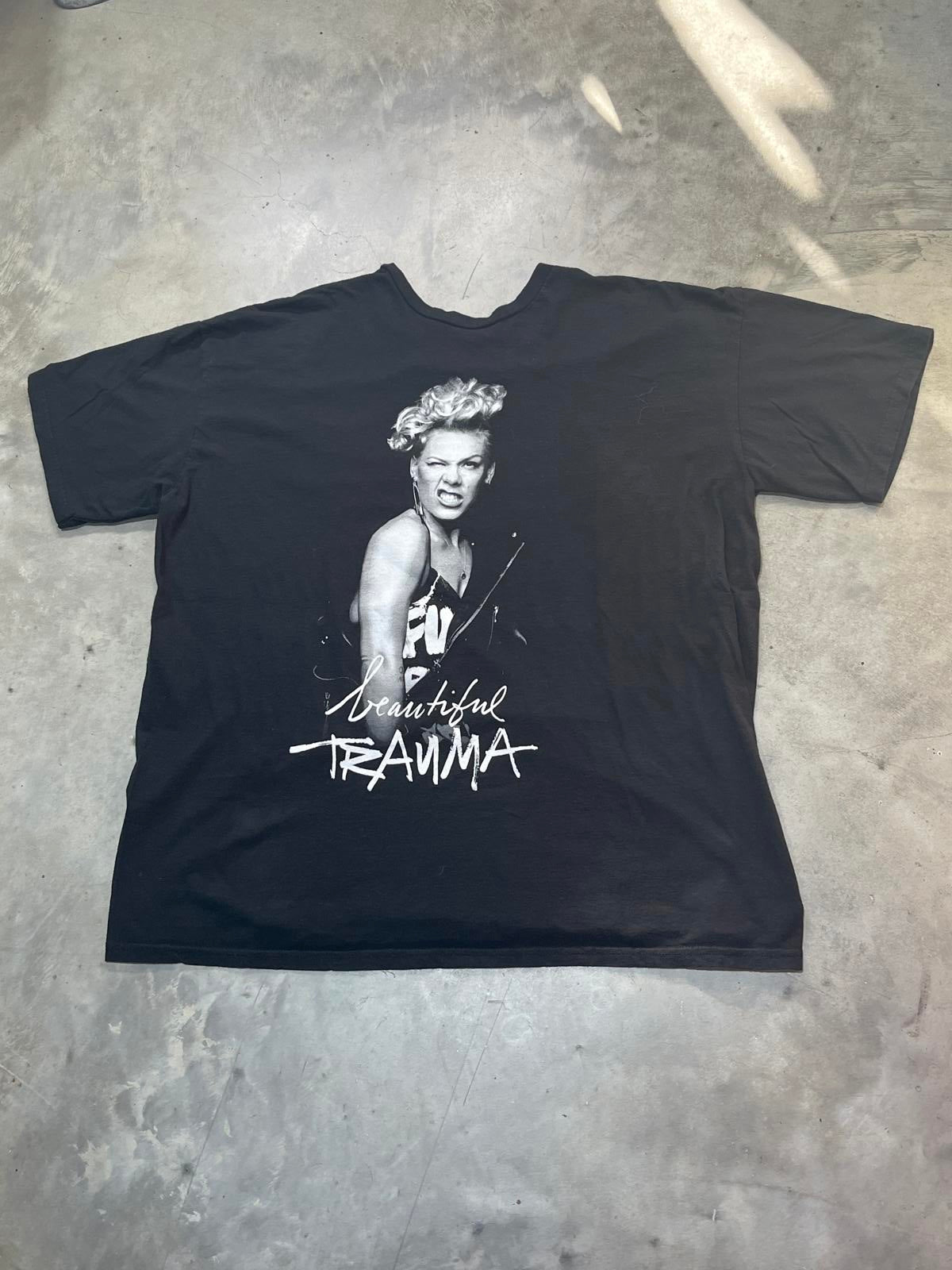 P!NK Preowned 2XL T-shirt