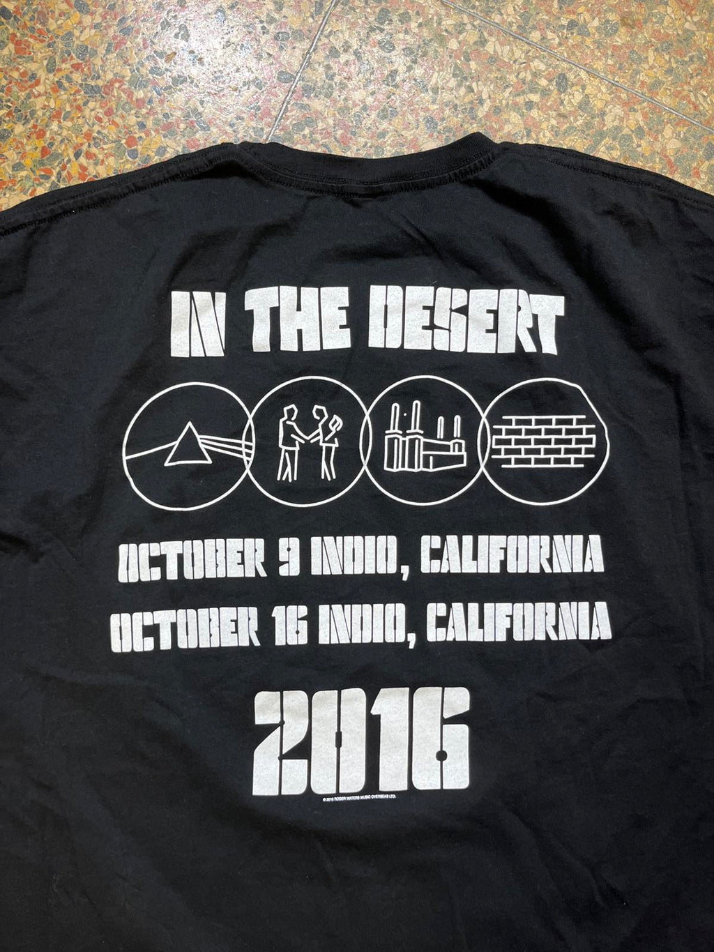 Roger Waters PreOwned 2XL Band tshirt