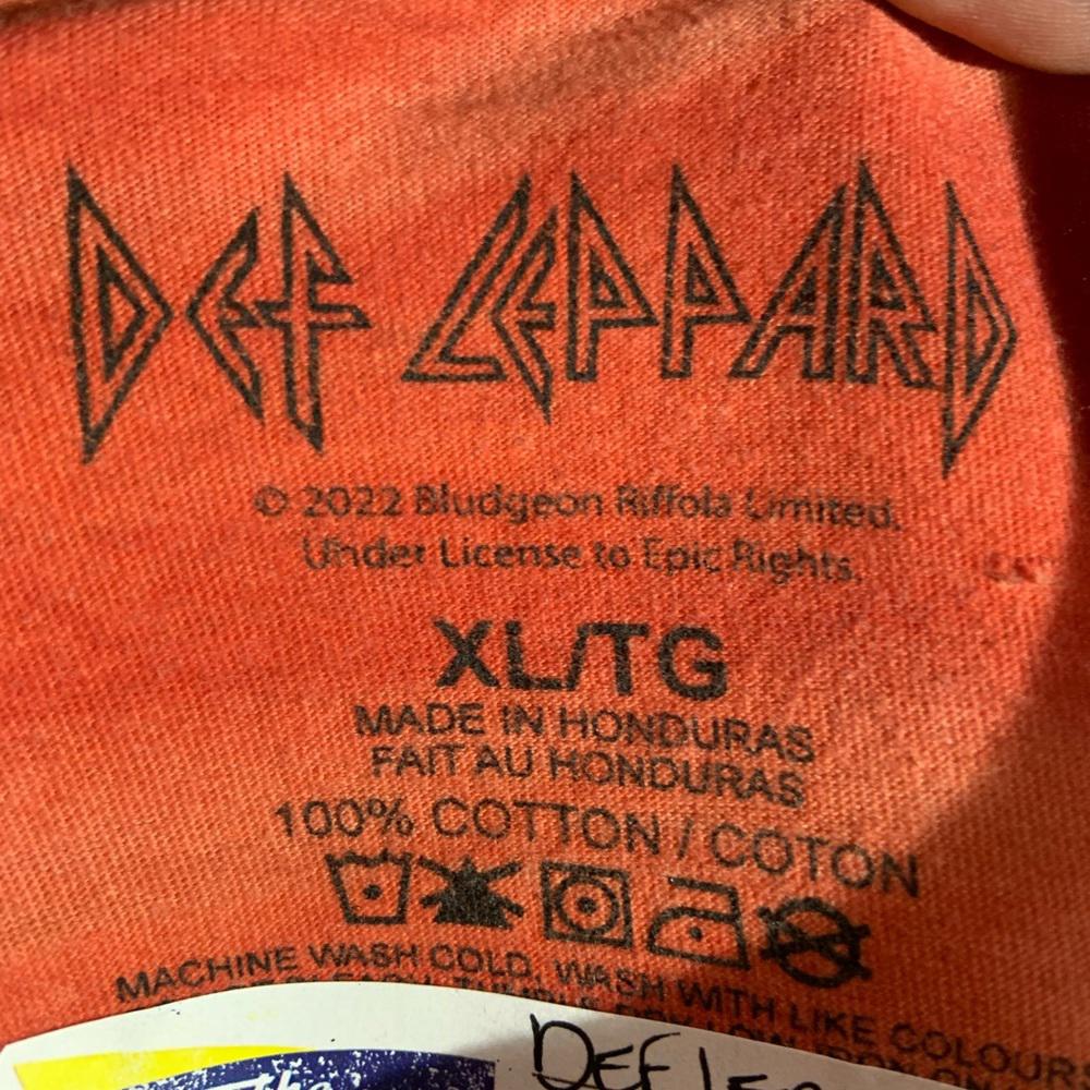 Def Leppard Xlarge red graphic vintage T-shirt