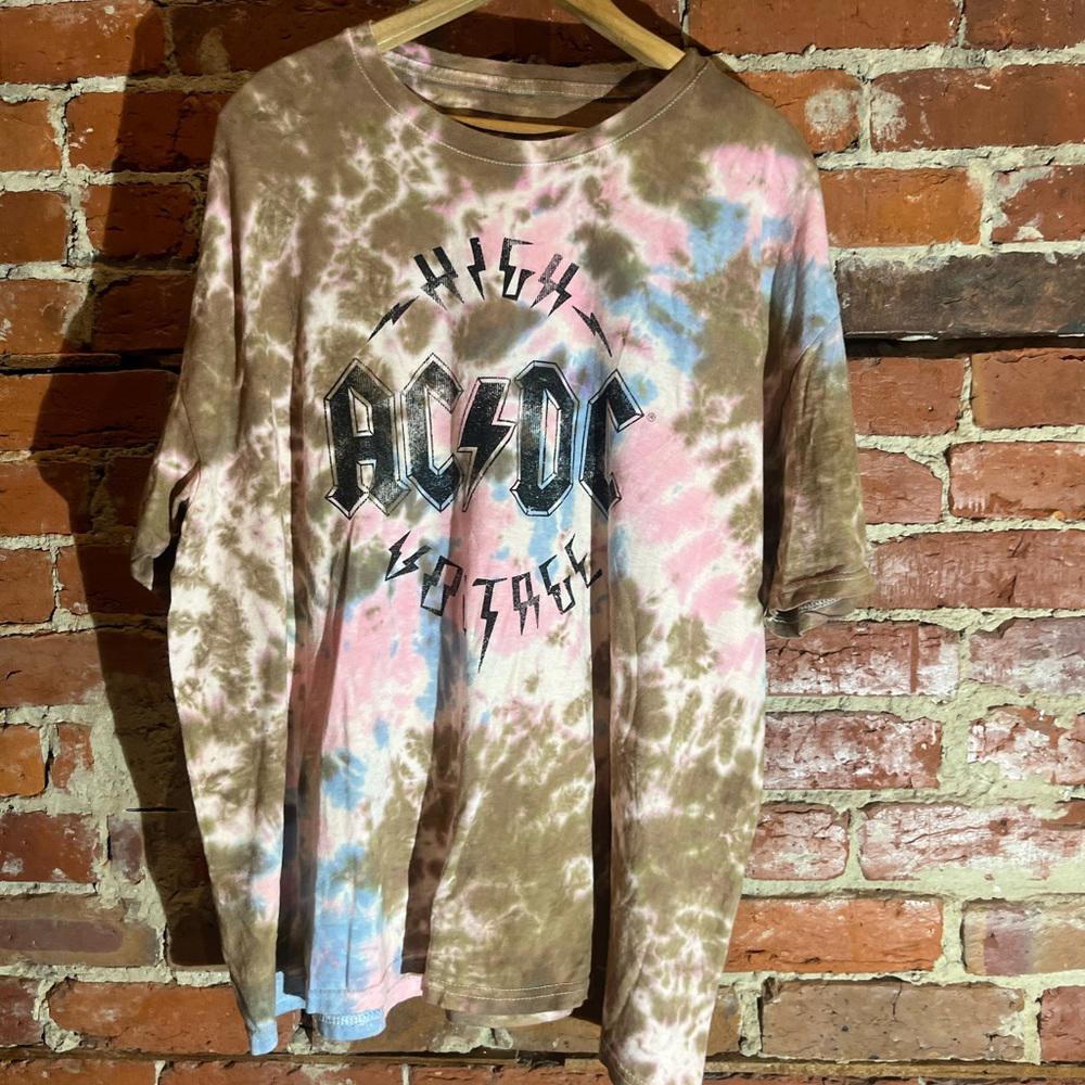 Acdc large tiedye multicolored graphic vintage preowned tshirt