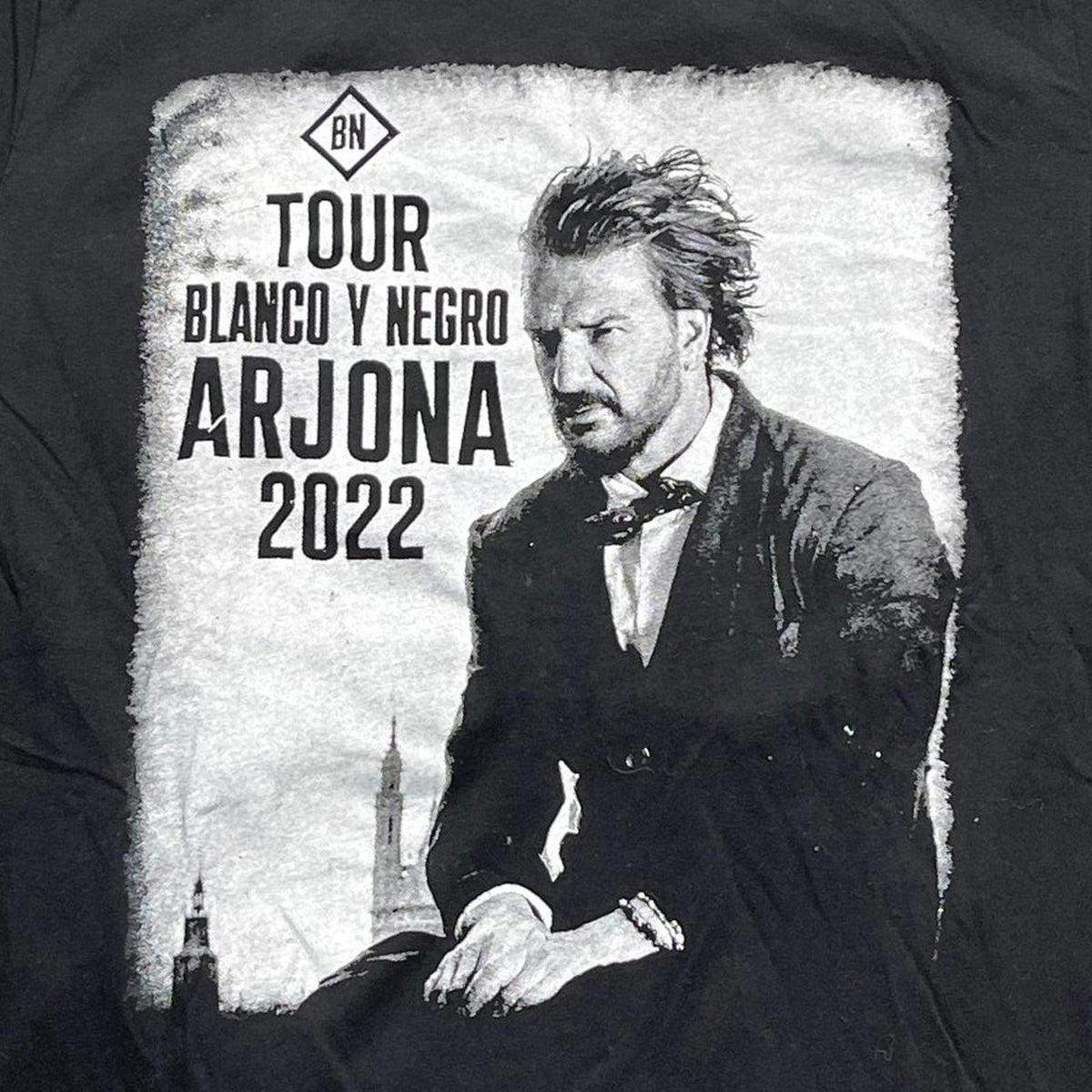 Blanco Y Negro Arjona Preowned XL Band T-shirt