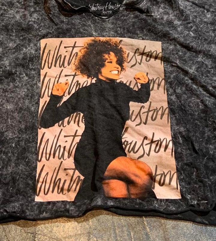 Whitney Houston Preowned XLarge Cropped T-shirt