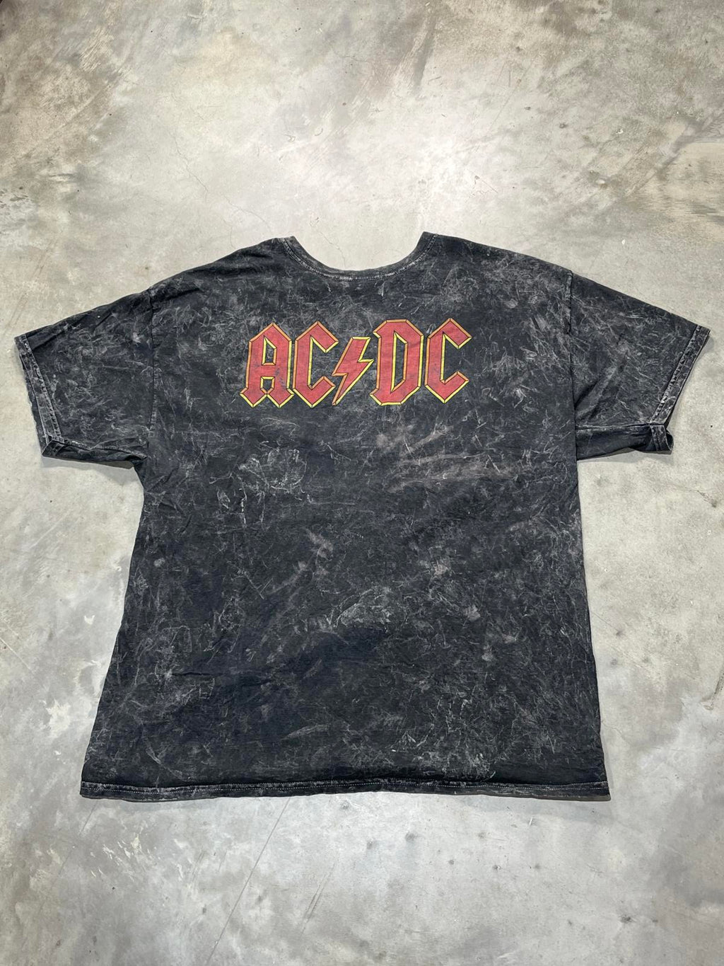 ACDC Preowned Large Tie Dye T-shirt