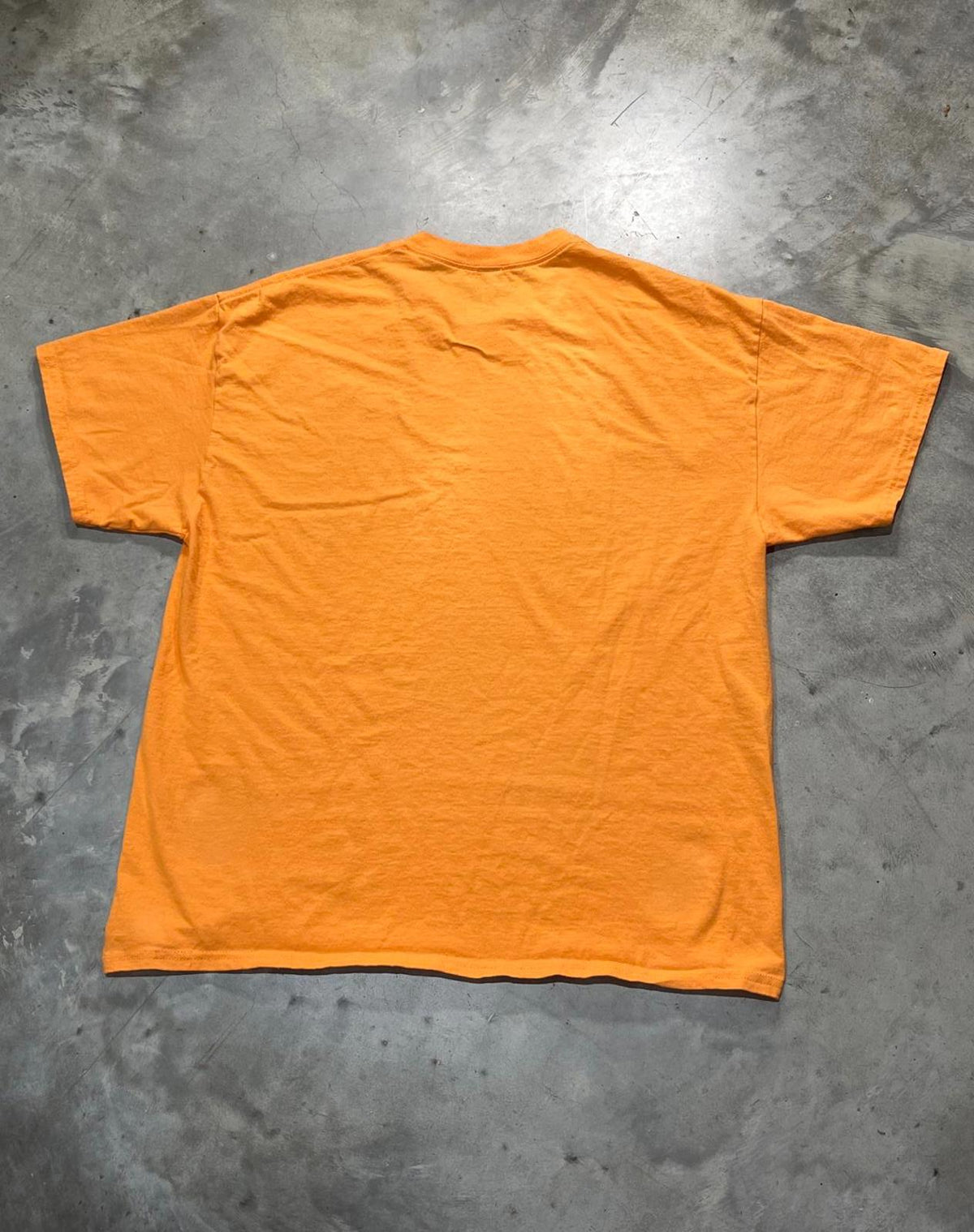 But**ole Surfers Preowned XL T-shirt
