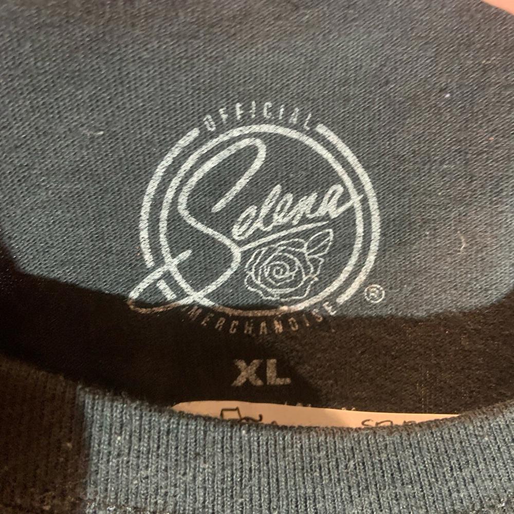 Selena Xlarge black graphic vintage longsleeve tshirt
