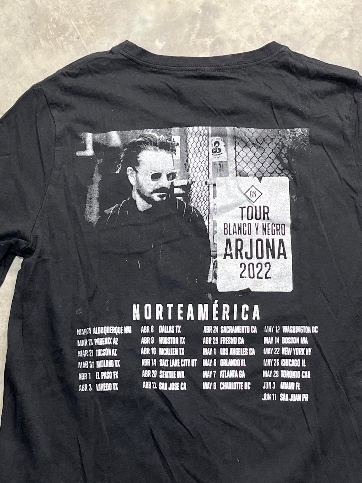 Blanco Y Negro Arjona Preowned XL Band T-shirt