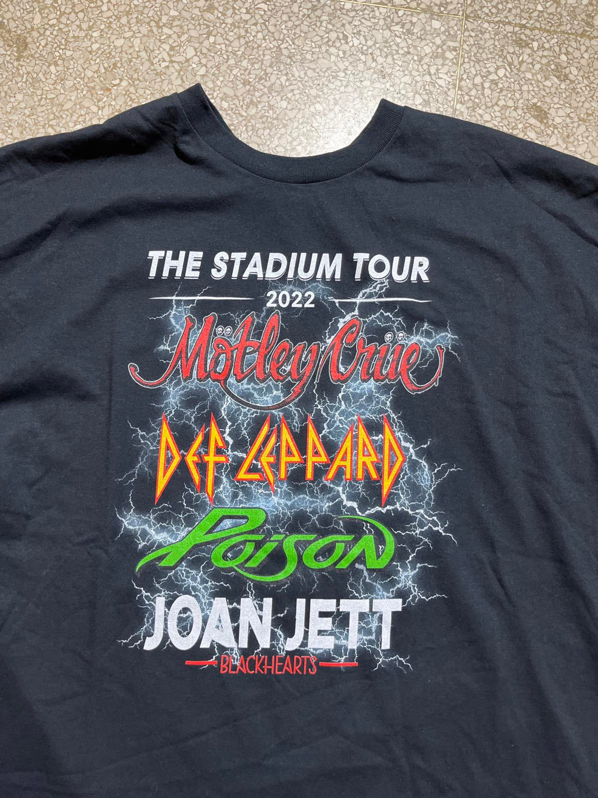 Motley Crue PreOwned 2XL Band tshirt