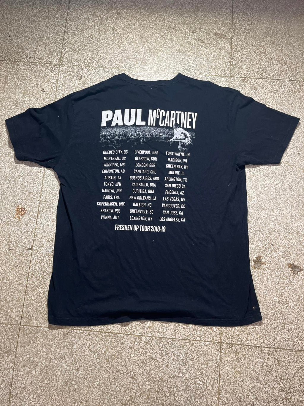 Paul McCartney PreOwned 2XL Band tshirt