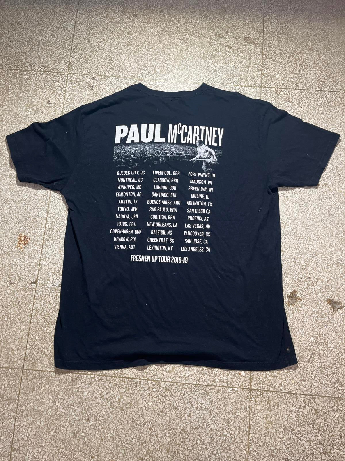 Paul McCartney PreOwned 2XL Band tshirt