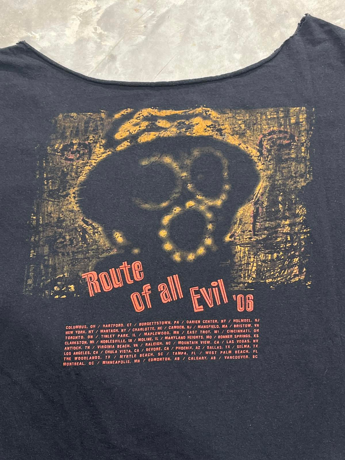 Motley Crue Preowned 2XL Band T-shirt