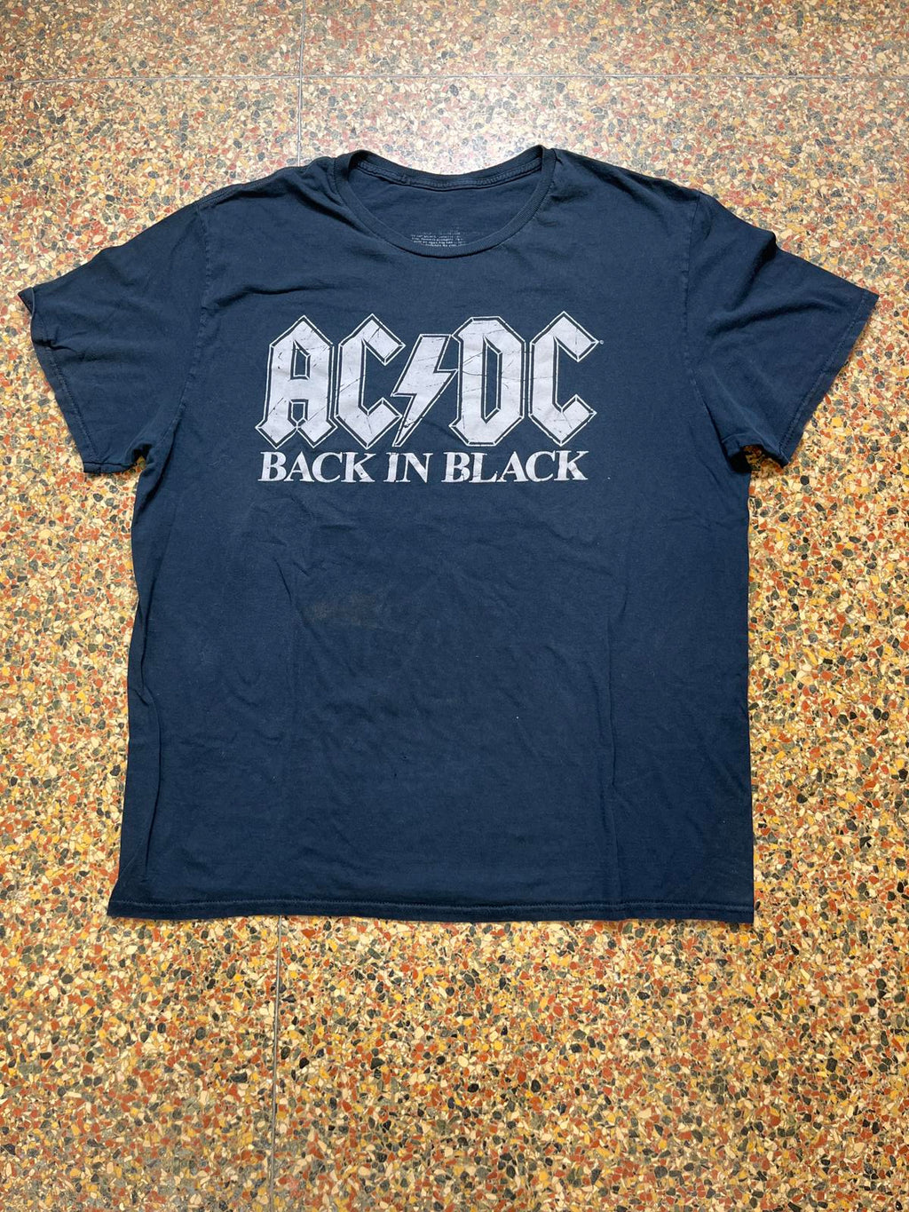 ACDC Preowned Large Band T-shirt