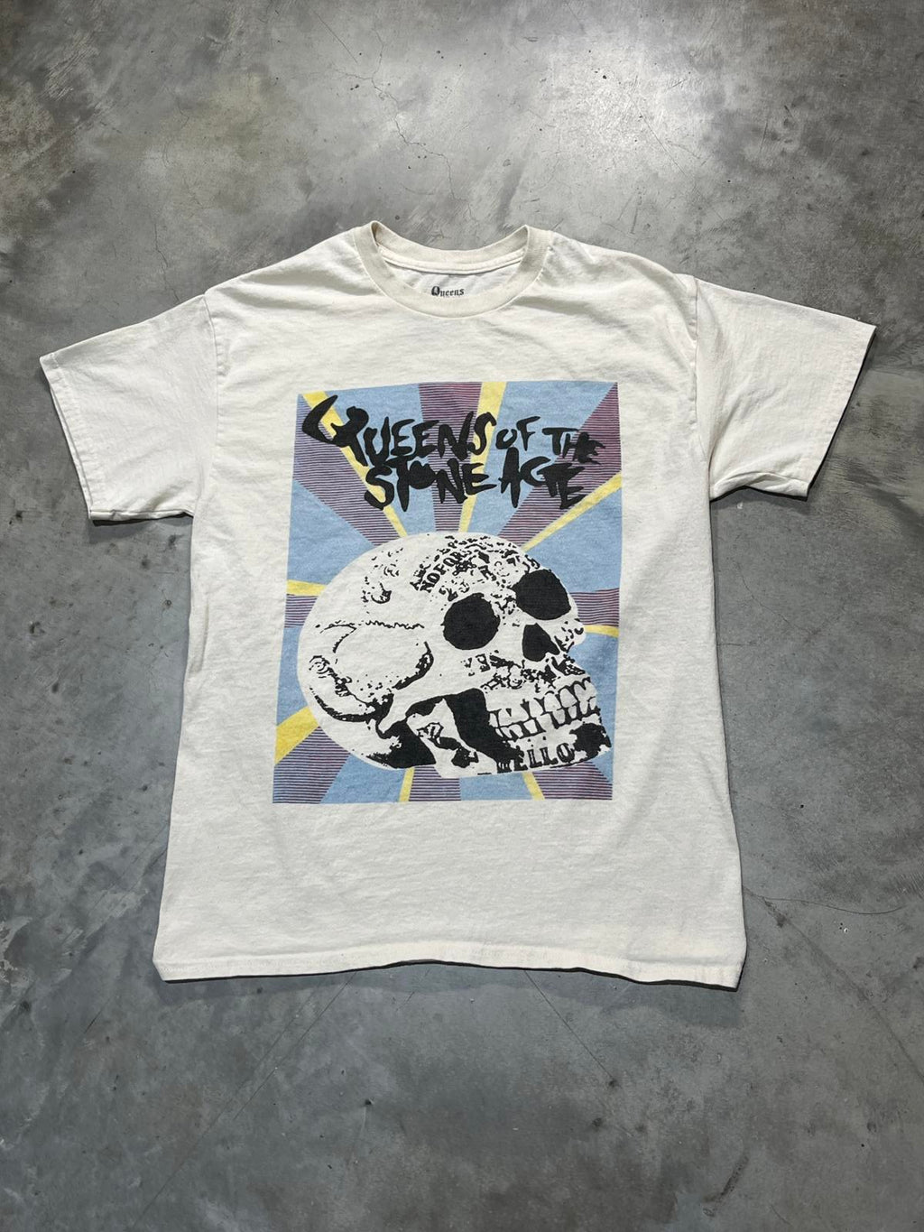 Queens Of The Stone Age Preowned Medium T-shirt
