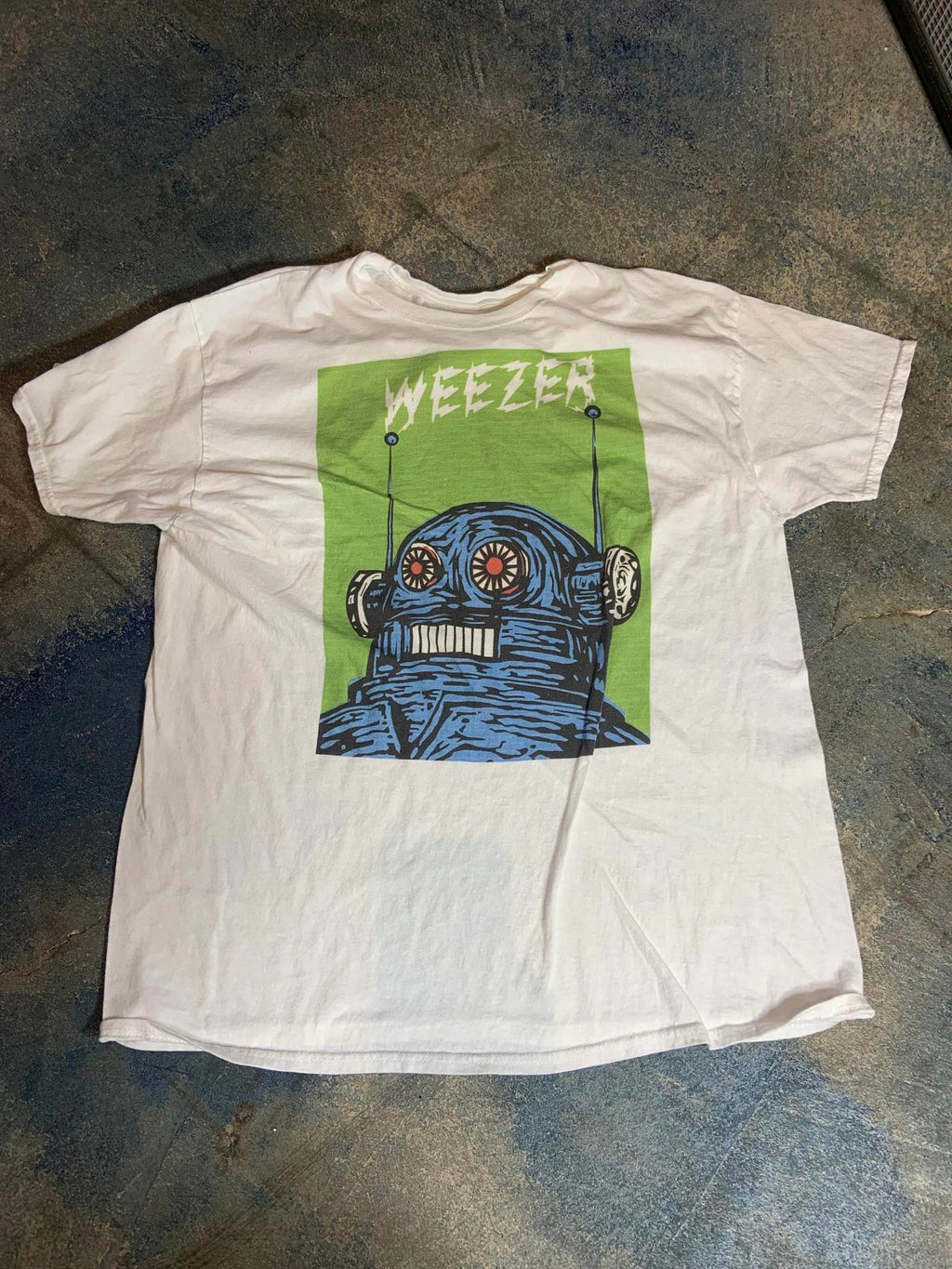 Weezer PreOwned XL White Shirt