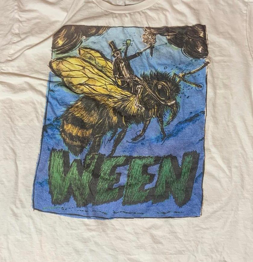 Ween PreOwned XL White Shirt