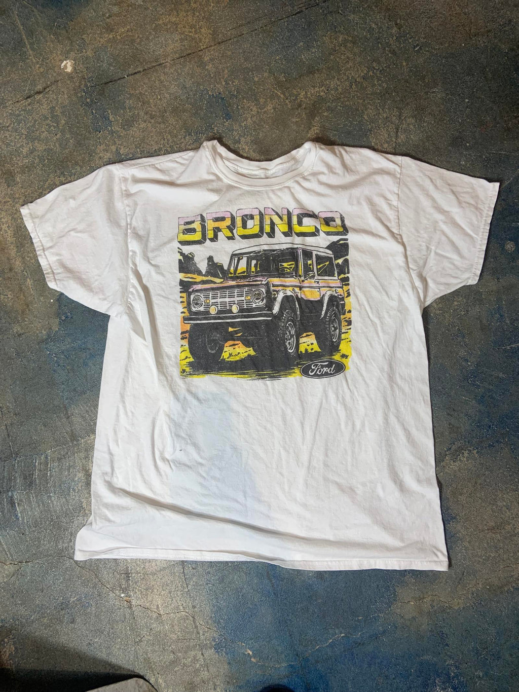 Bronco PreOwned White XXL Shirt