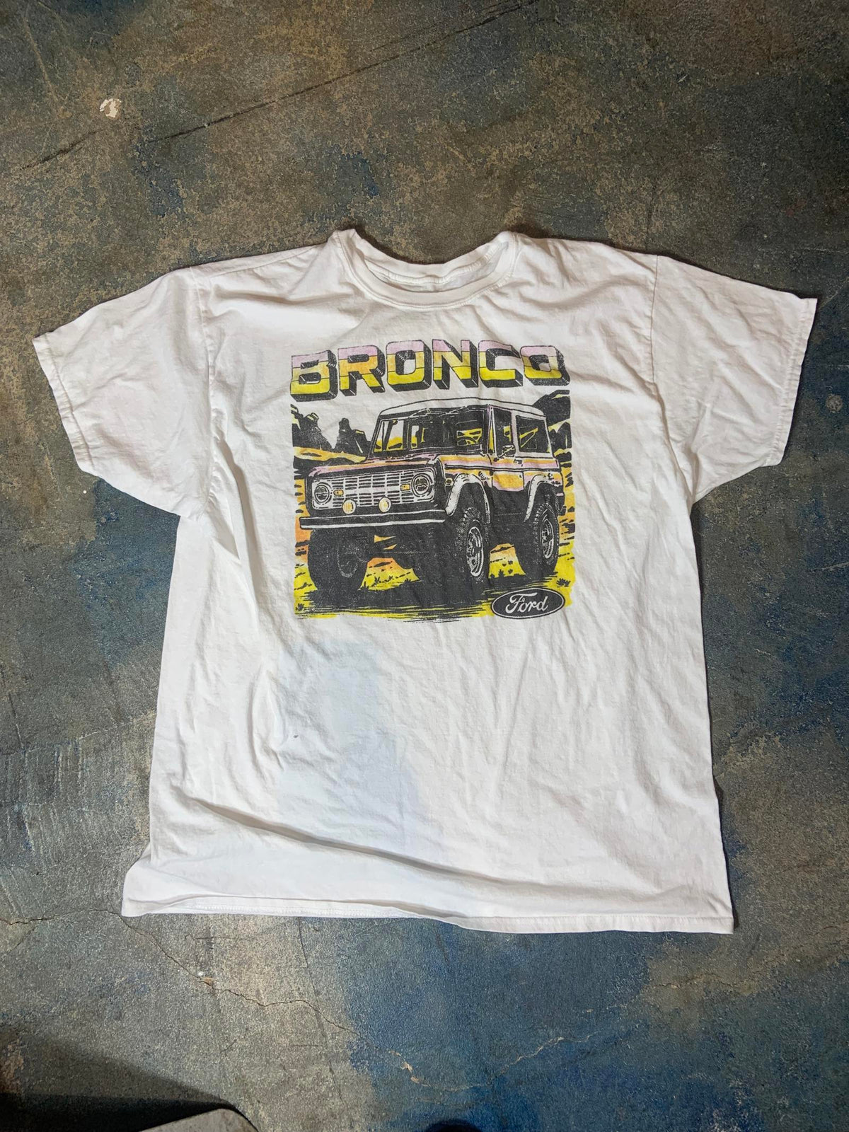 Bronco PreOwned White XXL Shirt