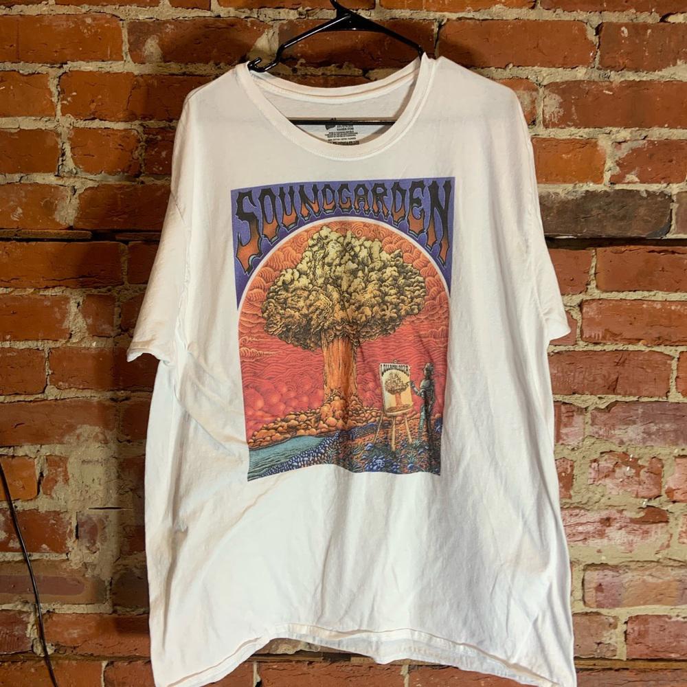 Sound garden 2XLarge white graphic preowned T-shirt