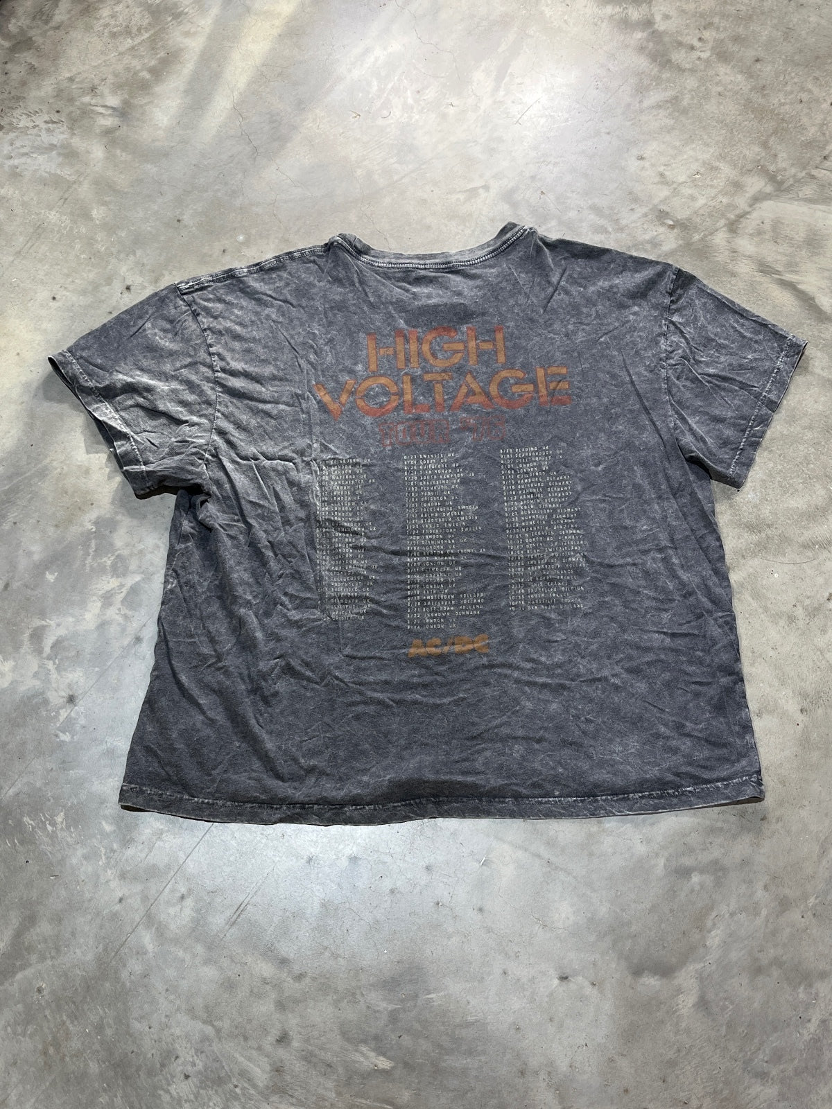 ACDC Preowned XL T-shirt