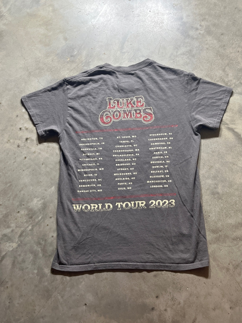 Luke Combs Preowned Small T-shirt