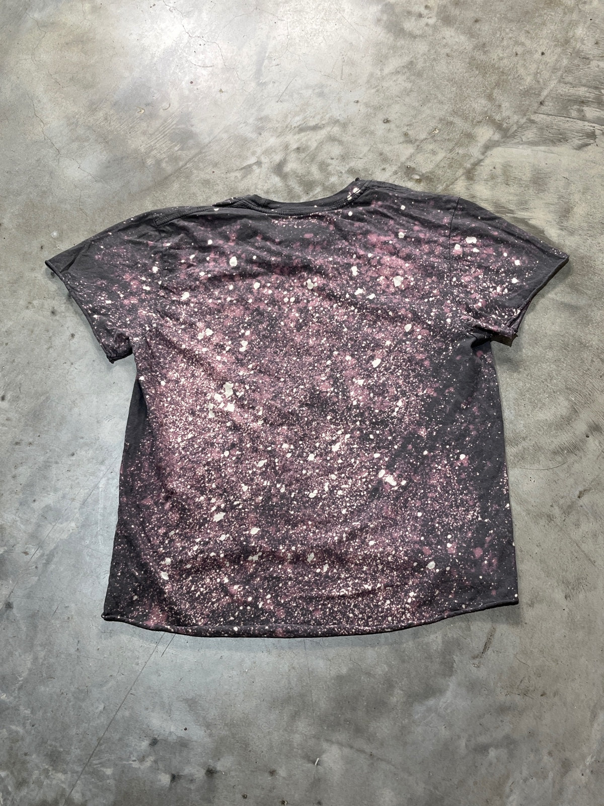 Mötley Crüe Preowned Large Distressed Tie Dye T-shirt